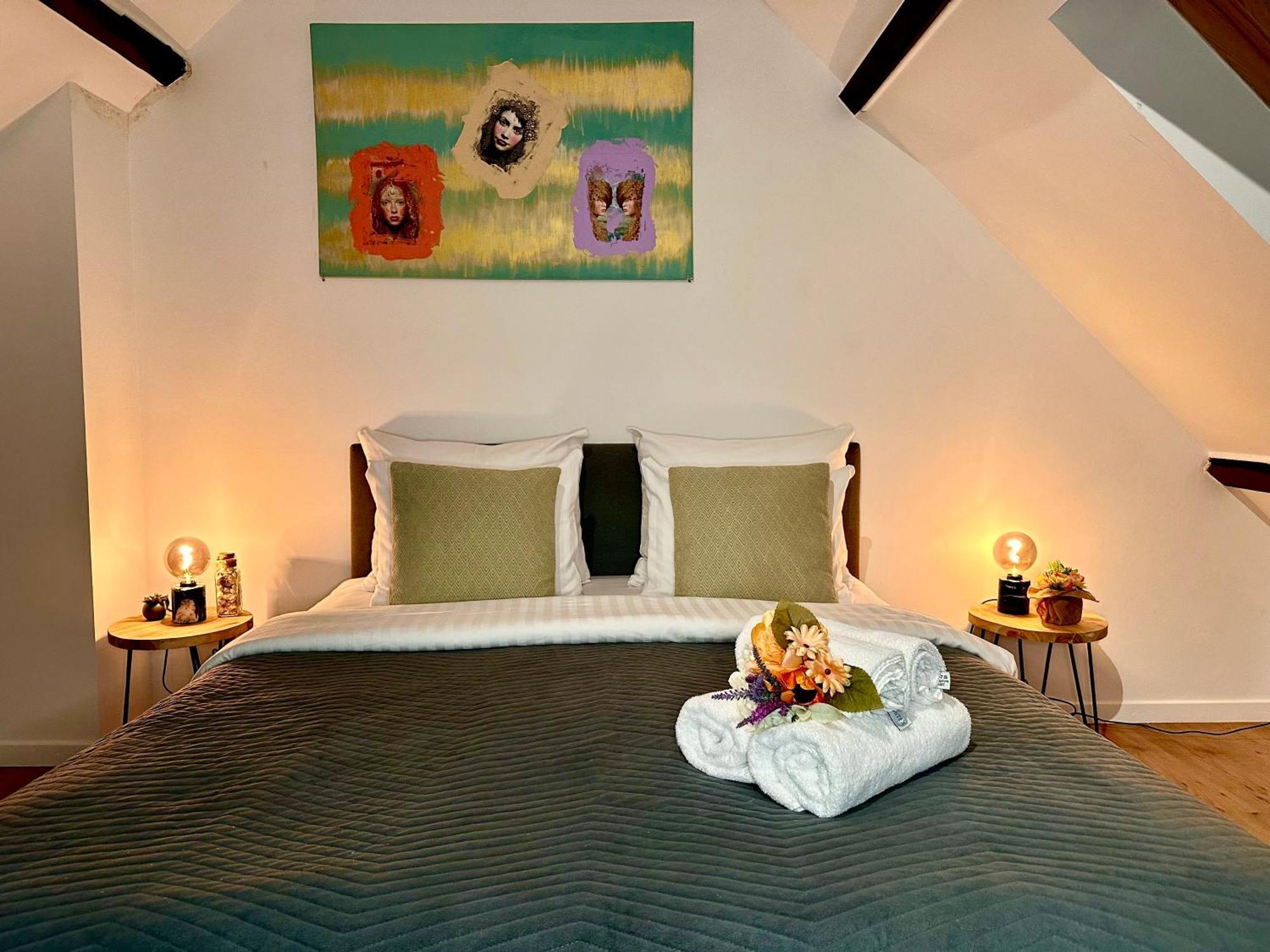 Luxury Suites Centrum By Rikas Hotels Antwerpen Exteriör bild