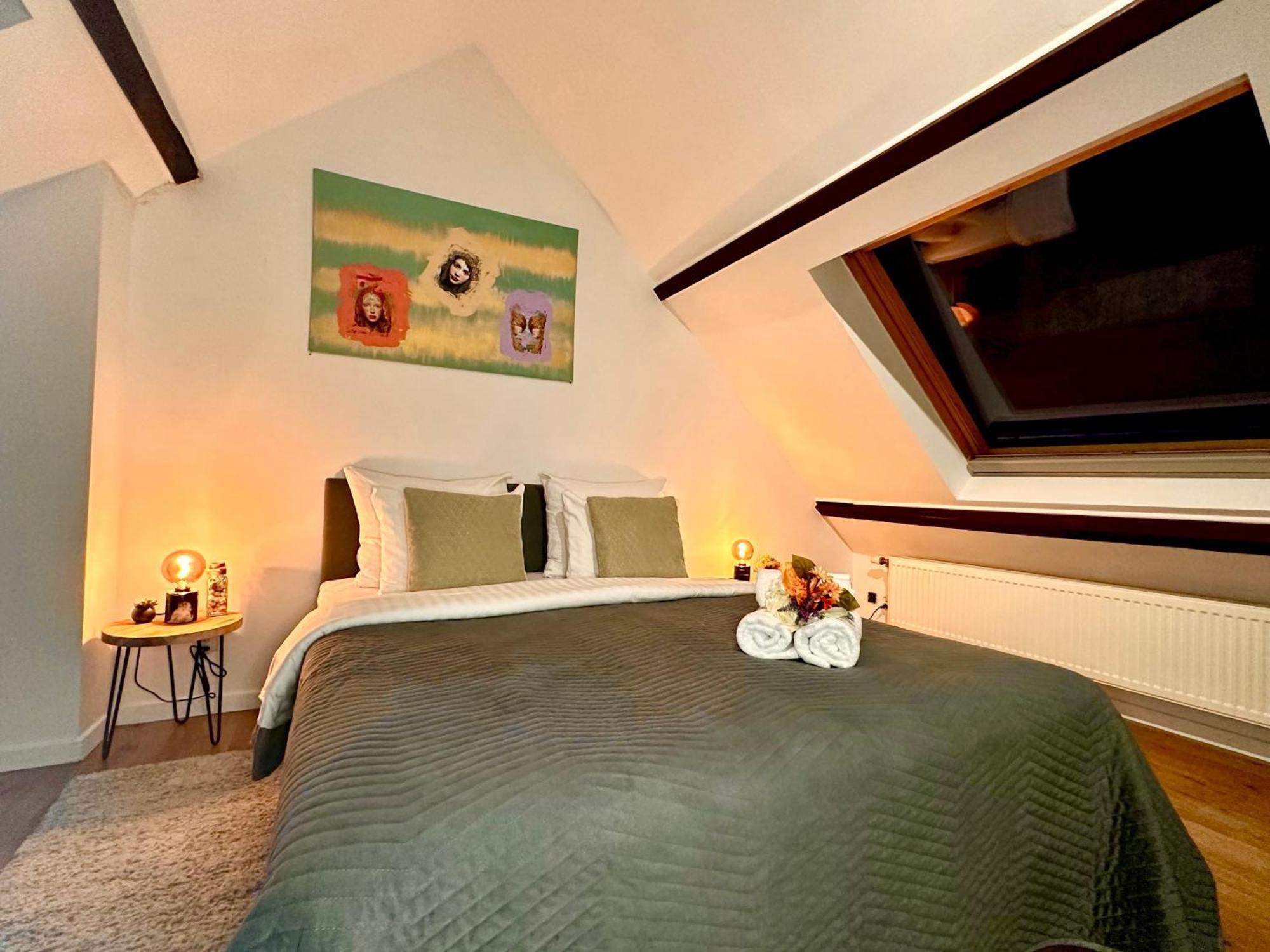 Luxury Suites Centrum By Rikas Hotels Antwerpen Exteriör bild