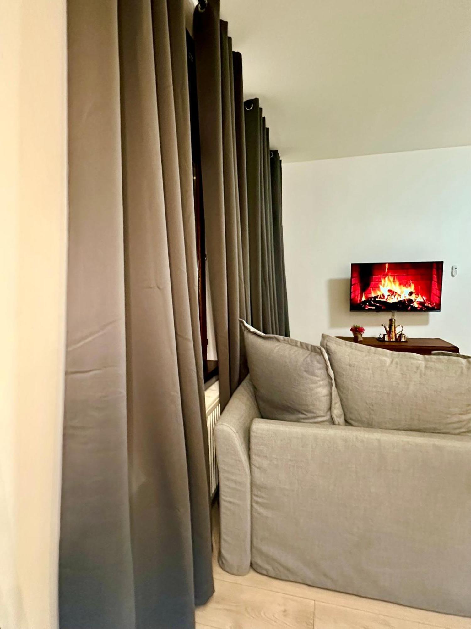 Luxury Suites Centrum By Rikas Hotels Antwerpen Exteriör bild