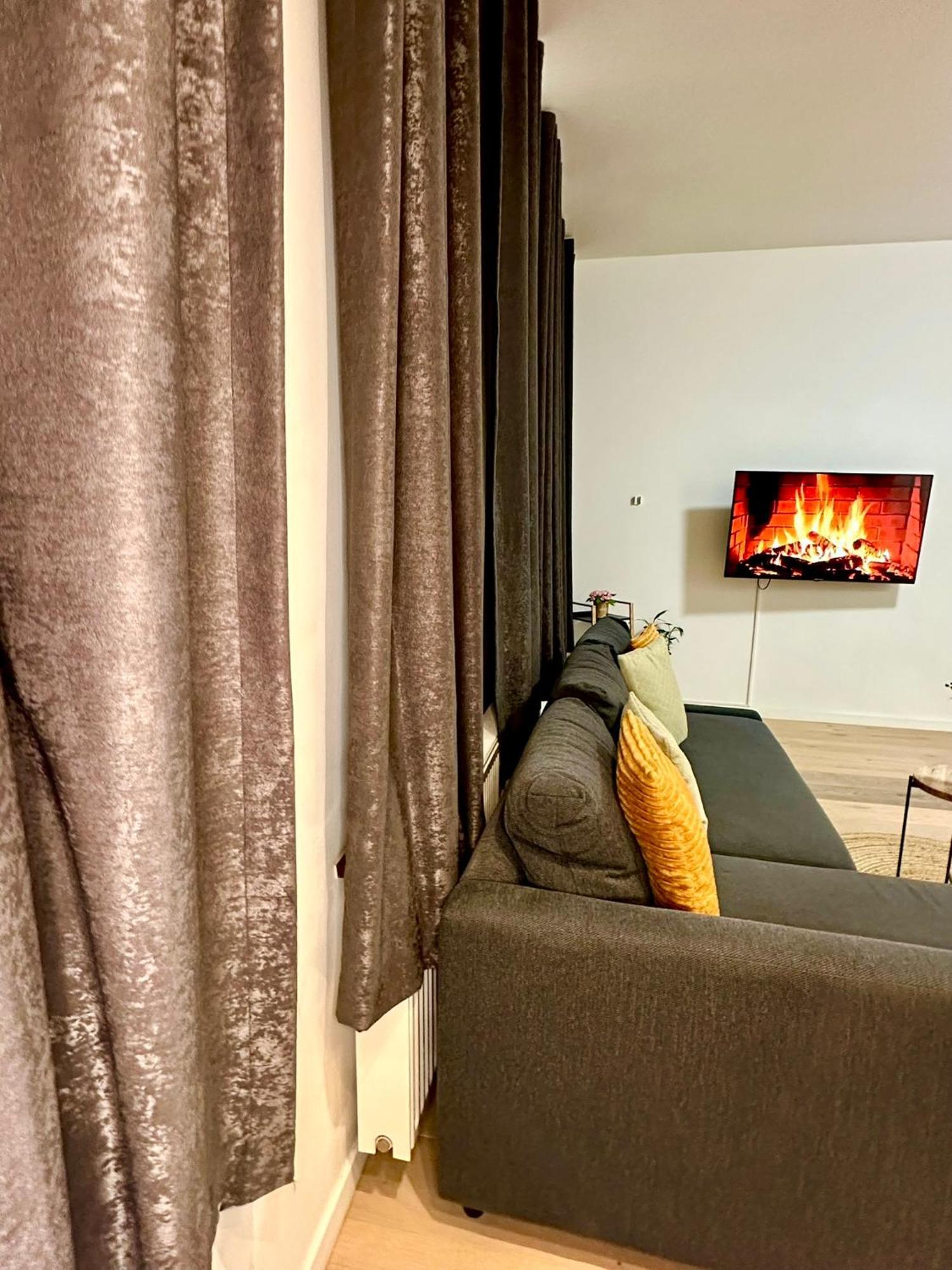 Luxury Suites Centrum By Rikas Hotels Antwerpen Exteriör bild
