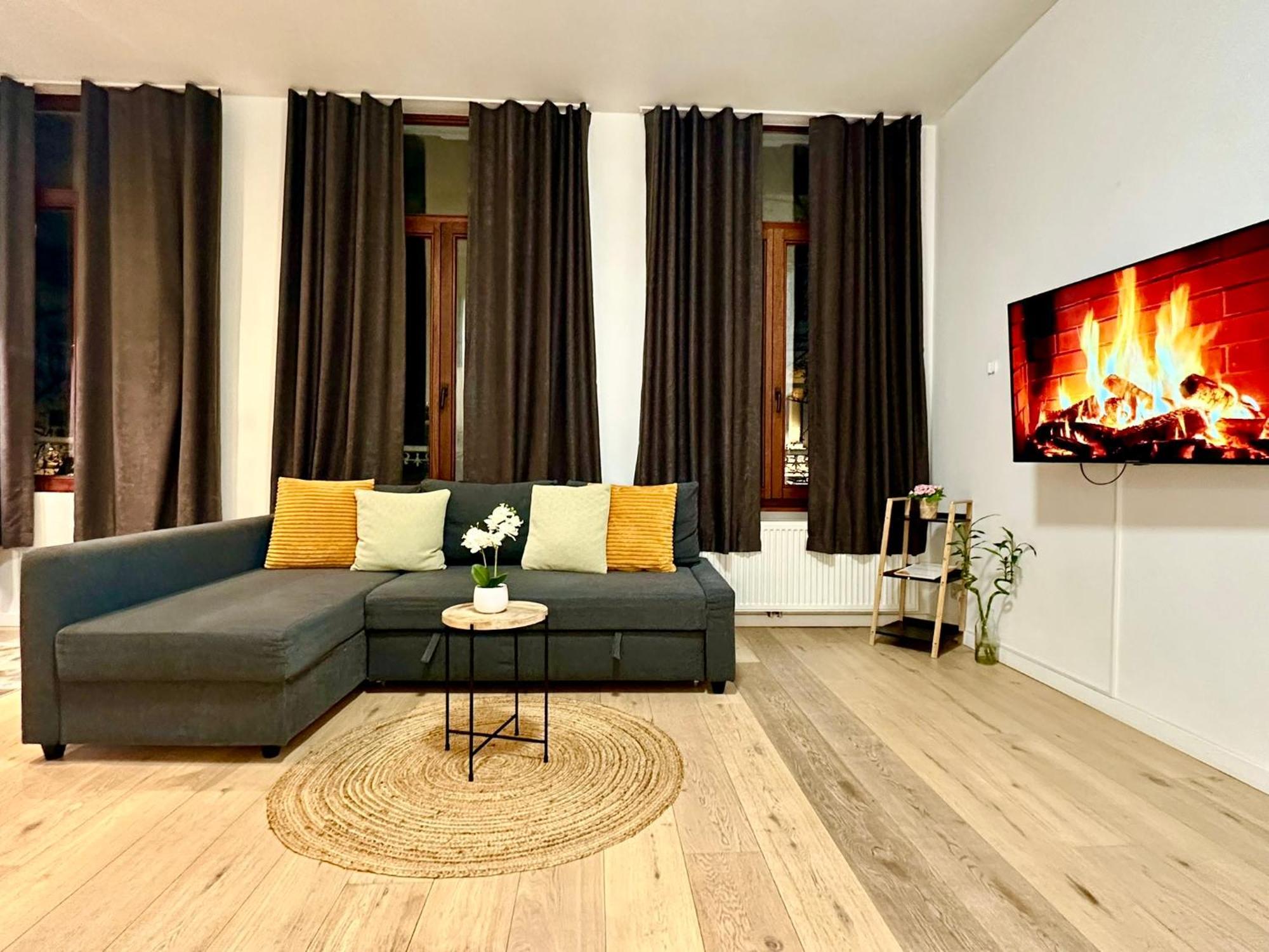 Luxury Suites Centrum By Rikas Hotels Antwerpen Exteriör bild