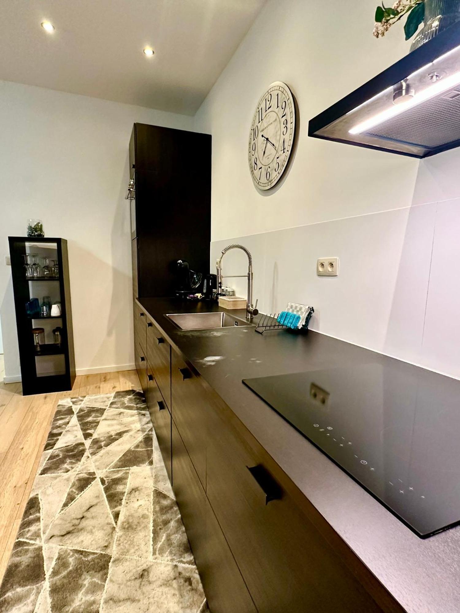 Luxury Suites Centrum By Rikas Hotels Antwerpen Exteriör bild