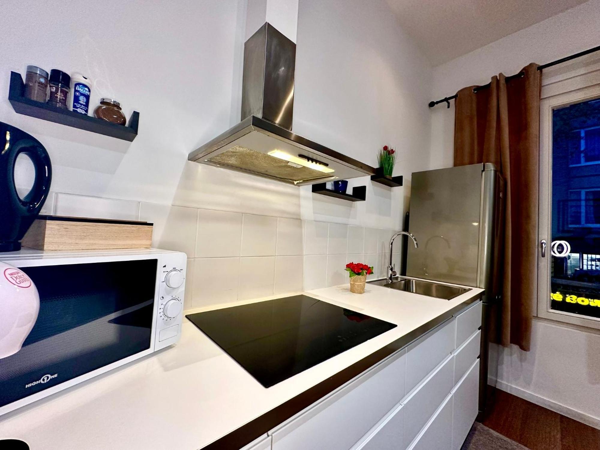 Luxury Suites Centrum By Rikas Hotels Antwerpen Exteriör bild